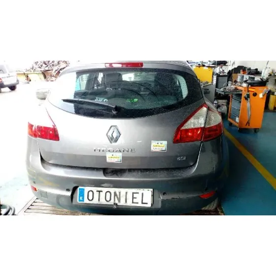 RENAULT MEGANE III BERLINA 5 P '2010 DYNAMIQUE GRIS