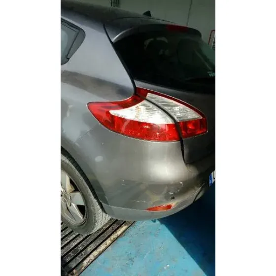 RENAULT MEGANE III BERLINA 5 P '2010 DYNAMIQUE GRIS