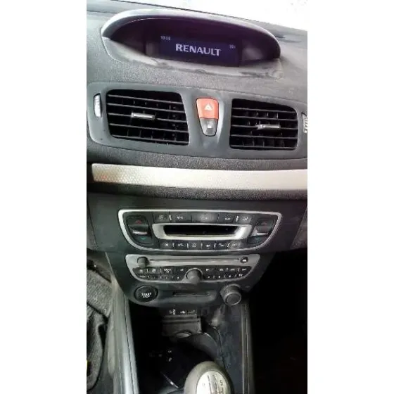 RENAULT MEGANE III BERLINA 5 P '2010 DYNAMIQUE GRIS
