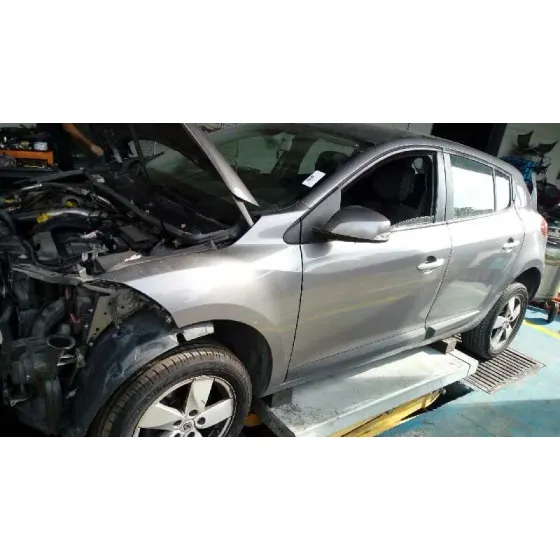 RENAULT MEGANE III BERLINA 5 P '2010 DYNAMIQUE GRIS