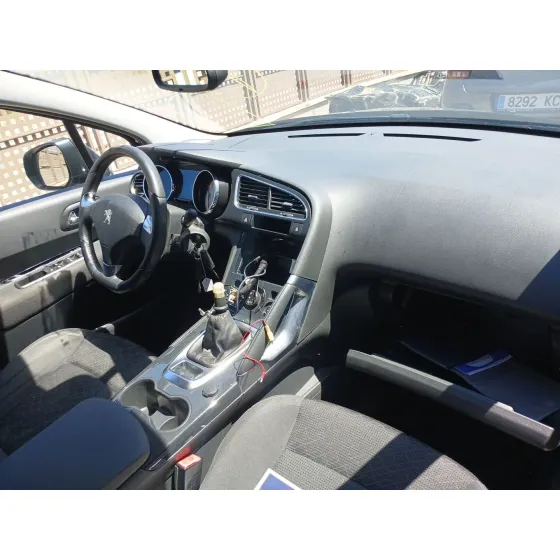 Peugeot 3008 I MONOSPACE (0U_) 2014