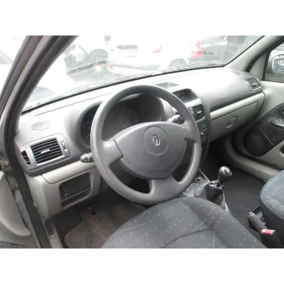 RENAULT CLIO II FASE II (B/CB0) '2001 AUTHENTIQUE PISTACHO