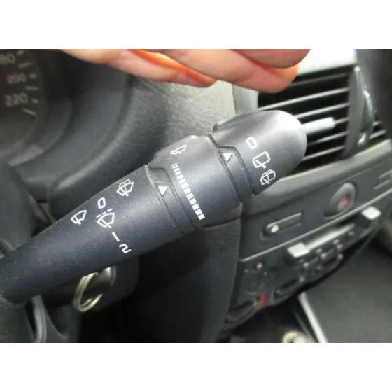 RENAULT CLIO II FASE II (B/CB0) '2001 AUTHENTIQUE PISTACHO