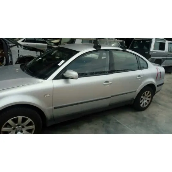VOLKSWAGEN PASSAT BERLINA (3B3) '2002 1.9 TDI