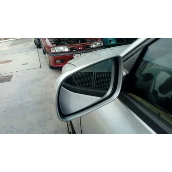 VOLKSWAGEN PASSAT BERLINA (3B3) '2002 1.9 TDI