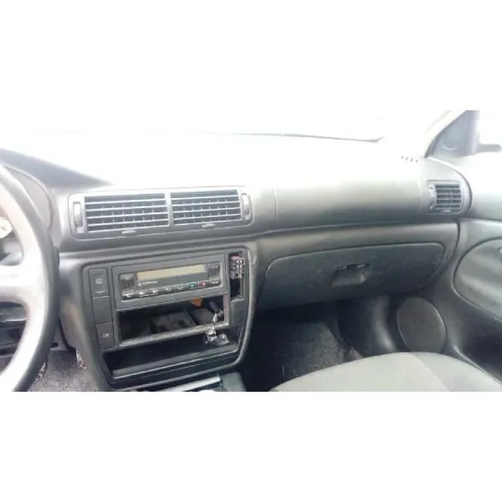 VOLKSWAGEN PASSAT BERLINA (3B3) '2002 1.9 TDI