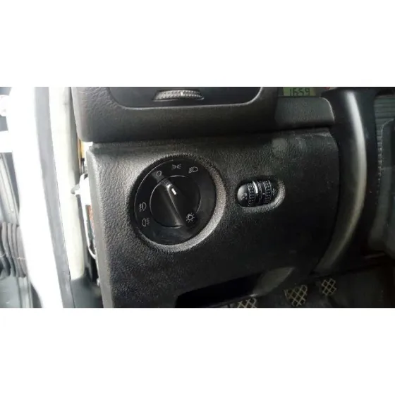 VOLKSWAGEN PASSAT BERLINA (3B3) '2002 1.9 TDI
