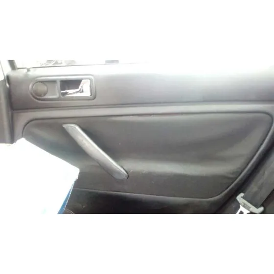 VOLKSWAGEN PASSAT BERLINA (3B3) '2002 1.9 TDI