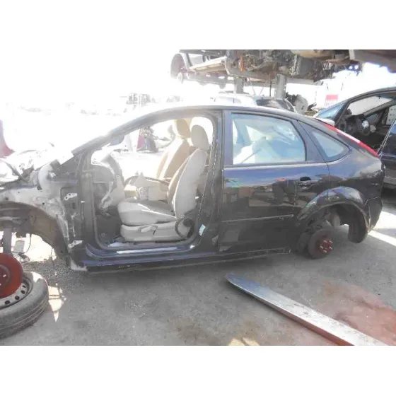 FORD FOCUS BERLINA (CAP) '2006 AMBIENTE (D) NEGRO
