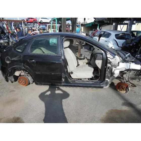 FORD FOCUS BERLINA (CAP) '2006 AMBIENTE (D) NEGRO