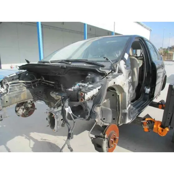 FORD FOCUS BERLINA (CAP) '2006 AMBIENTE (D) NEGRO