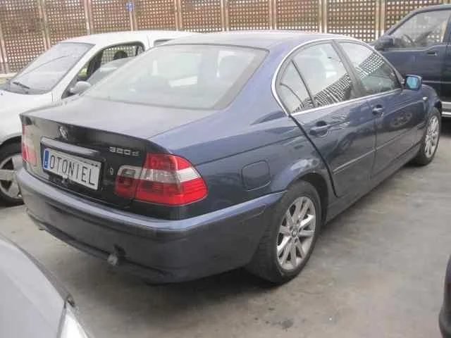 BMW SERIE 3 BERLINA (E46) '2003 320D AZUL