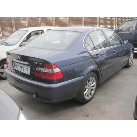 BMW SERIE 3 BERLINA (E46) '2003 320D AZUL