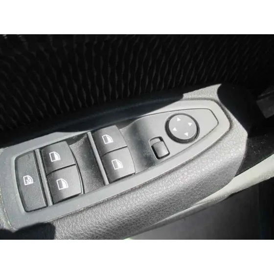 BMW SERIE 1 LIM. (F20) '2012 1.6 TURBODIESEL AZUL