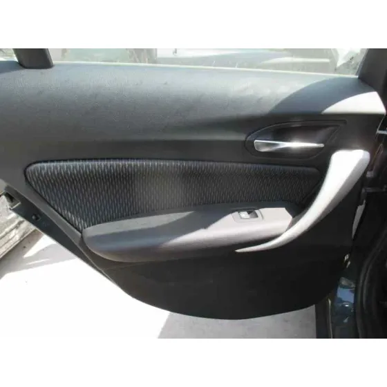 BMW SERIE 1 LIM. (F20) '2012 1.6 TURBODIESEL AZUL