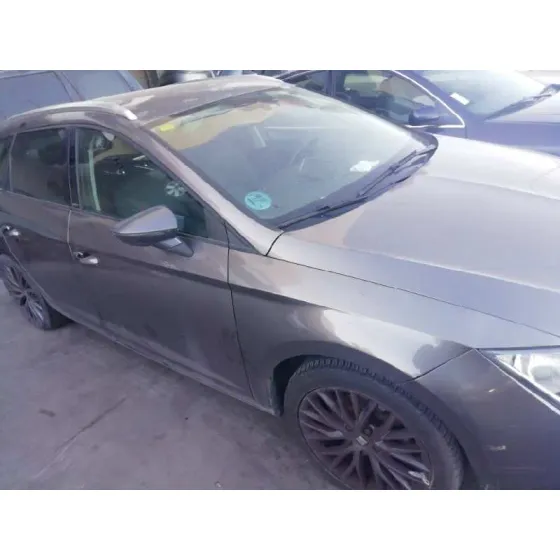SEAT LEON ST (5F8) '2016 REFERENCE GRIS