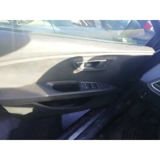 SEAT LEON ST (5F8) '2016 REFERENCE GRIS