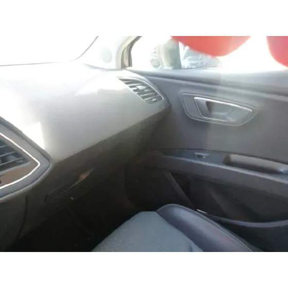 SEAT LEON ST (5F8) '2016 REFERENCE GRIS