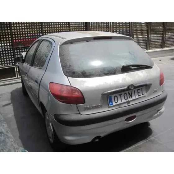 PEUGEOT 206 BERLINA '2001 XR GRIS