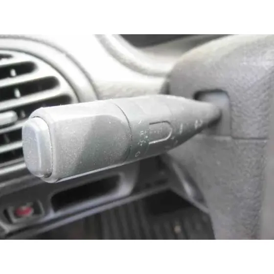 PEUGEOT 206 BERLINA '2001 XR GRIS