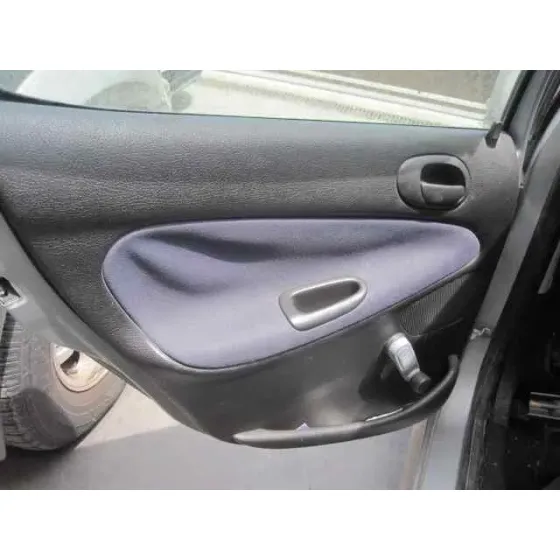 PEUGEOT 206 BERLINA '2001 XR GRIS