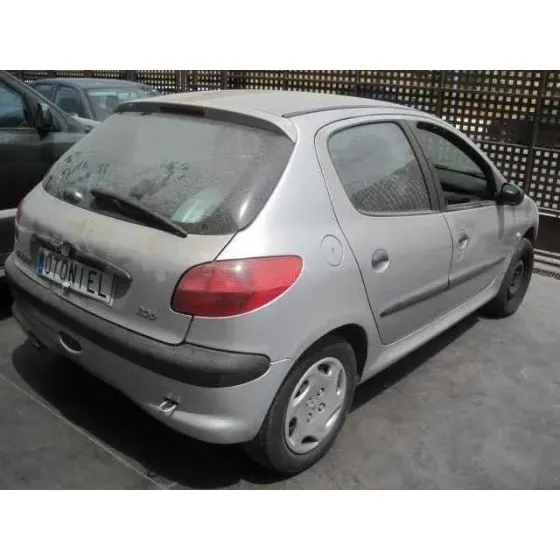 PEUGEOT 206 BERLINA '2001 XR GRIS