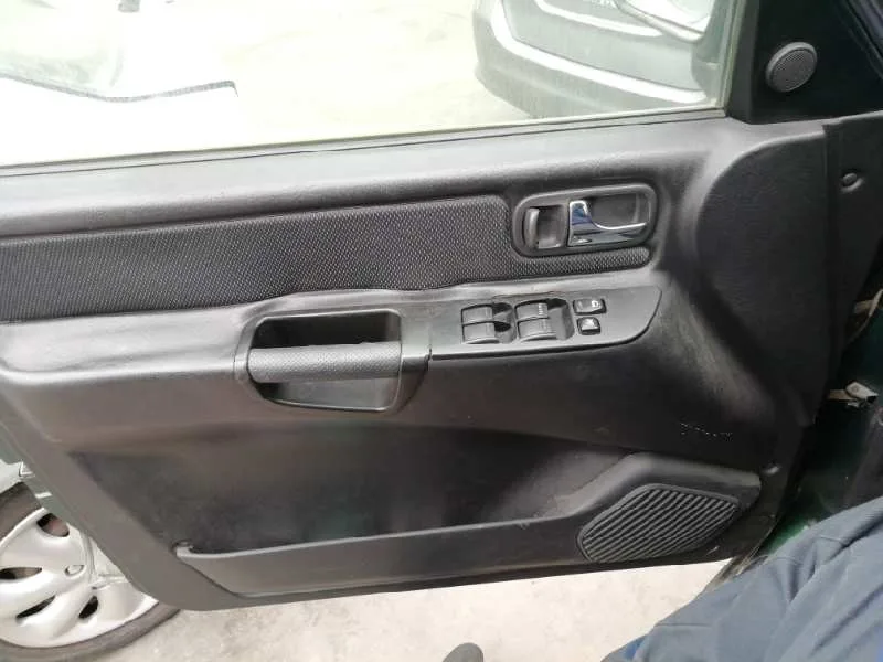 NISSAN TERRANO/TERRANO.II (R20) NISSAN TERRANO/TERRANO.II (R20) '2005 AVENTURA VERDE 1997