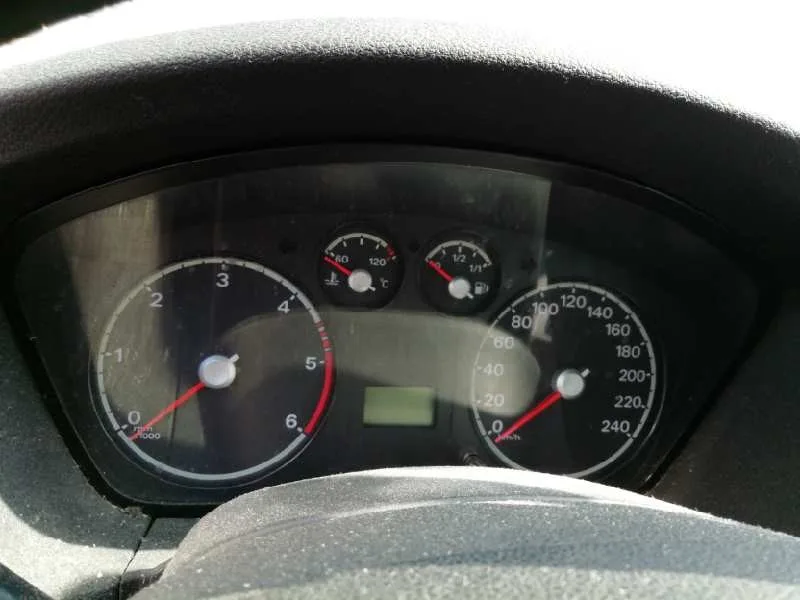 FORD FOCUS SPORTBREAK (CAP) '2005 TREND GRIS PLATA
