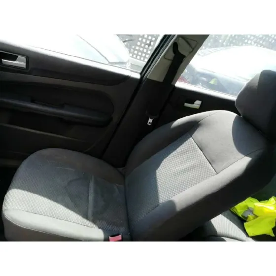 FORD FOCUS SPORTBREAK (CAP) '2005 TREND GRIS PLATA