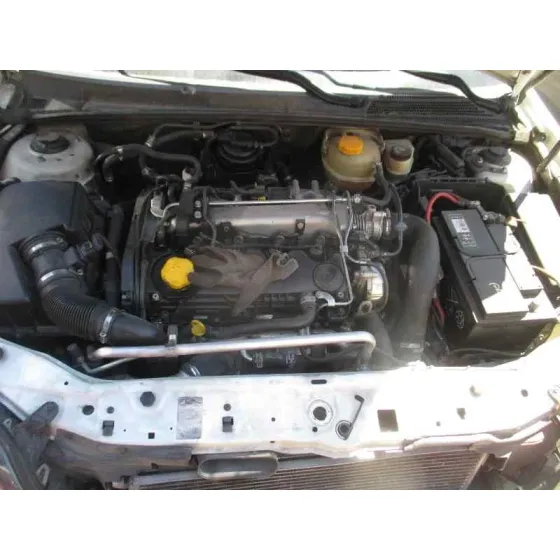 OPEL VECTRA C BERLINA '2005 COSMO BLANCO