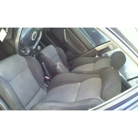 VOLKSWAGEN GOLF IV BERLINA (1J1) '2002 1.9 TDI AZUL