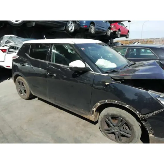 SSANGYONG TIVOLI '2016 LIMITED 4X2 NEGRO