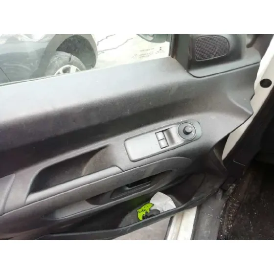 PEUGEOT RIFTER '2020 ACCESS STANDARD BLANCA