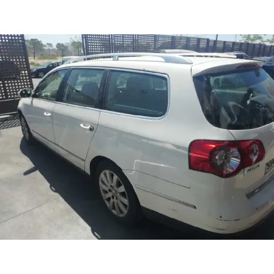 VOLKSWAGEN PASSAT VARIANT (3C5) '2007 2.0 TDI BLANCO