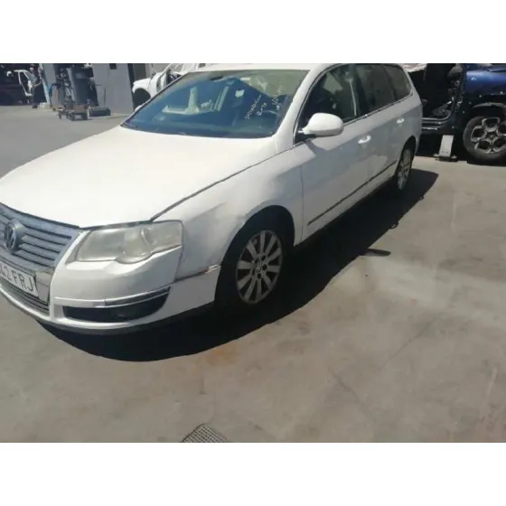 VOLKSWAGEN PASSAT VARIANT (3C5) '2007 2.0 TDI BLANCO