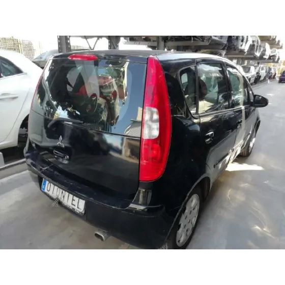 MITSUBISHI COLT BERLINA 5 (Z30A) '2006 1.3 CAT NEGRO