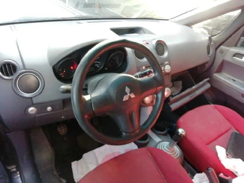 MITSUBISHI COLT BERLINA 5 (Z30A) '2006 1.3 CAT NEGRO