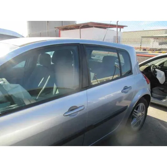 RENAULT MEGANE II BERLINA 5P '2005 CONFORT EXPRESSION PLATA