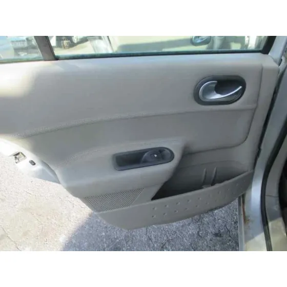 RENAULT MEGANE II BERLINA 5P '2005 CONFORT EXPRESSION PLATA