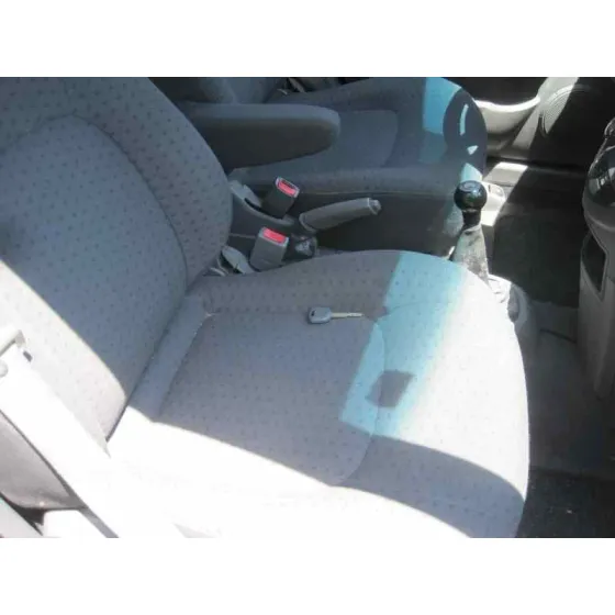 KIA CARENS '2004 2.0 CRDI EX MONOVOLUMEN AZUL
