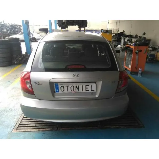 KIA RIO '2004 RS BERLINA (5-PTAS.) PLATA