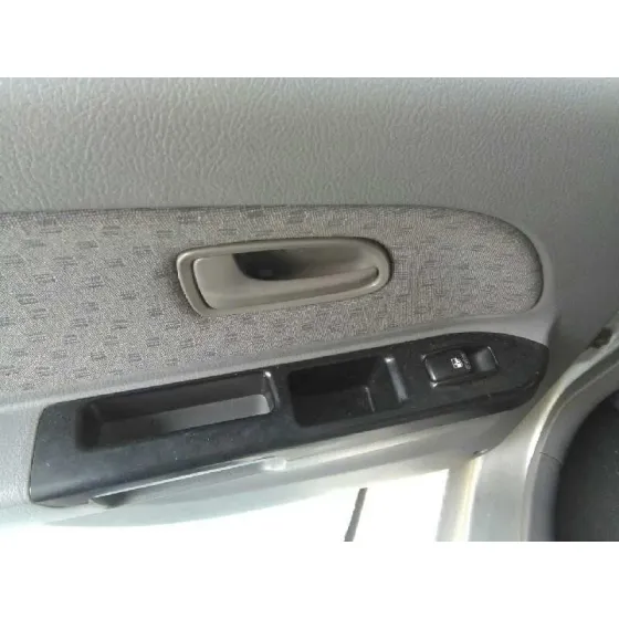 KIA RIO '2004 RS BERLINA (5-PTAS.) PLATA