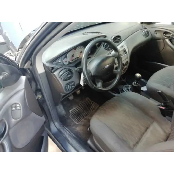FORD FOCUS BERLINA (CAK) '2003 AMBIENTE NEGRO