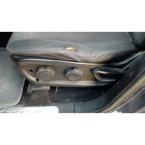 SSANGYONG REXTON '2005 2.7 TURBODIESEL CAT NEGRO