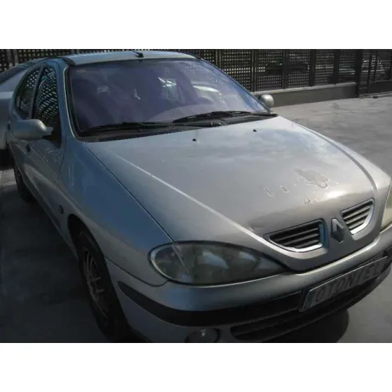 RENAULT MEGANE I FASE 2 BERLINA (BA0) '2001 1.9 DCI AUTHENTIQUE PLATA