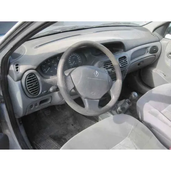 RENAULT MEGANE I FASE 2 BERLINA (BA0) '2001 1.9 DCI AUTHENTIQUE PLATA