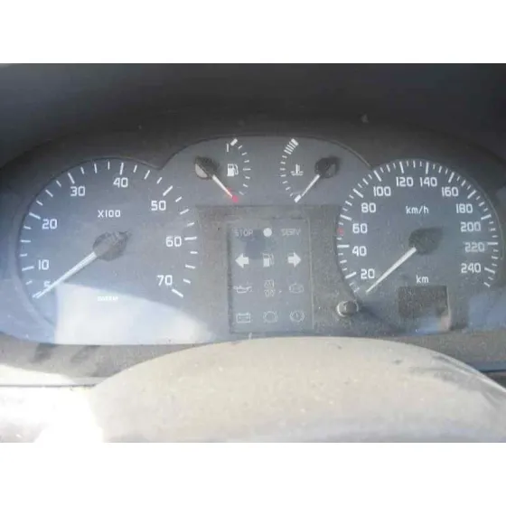 RENAULT MEGANE I FASE 2 BERLINA (BA0) '2001 1.9 DCI AUTHENTIQUE PLATA