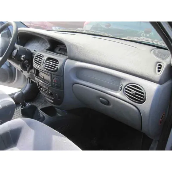 RENAULT MEGANE I FASE 2 BERLINA (BA0) '2001 1.9 DCI AUTHENTIQUE PLATA