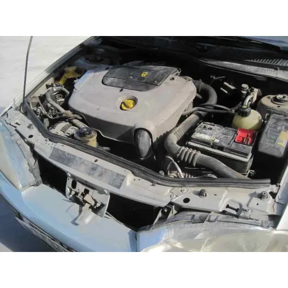 RENAULT MEGANE I FASE 2 BERLINA (BA0) '2001 1.9 DCI AUTHENTIQUE PLATA