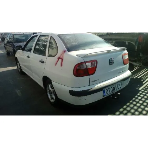 SEAT CORDOBA BERLINA (6K2) '2000 1.4 BLANCO